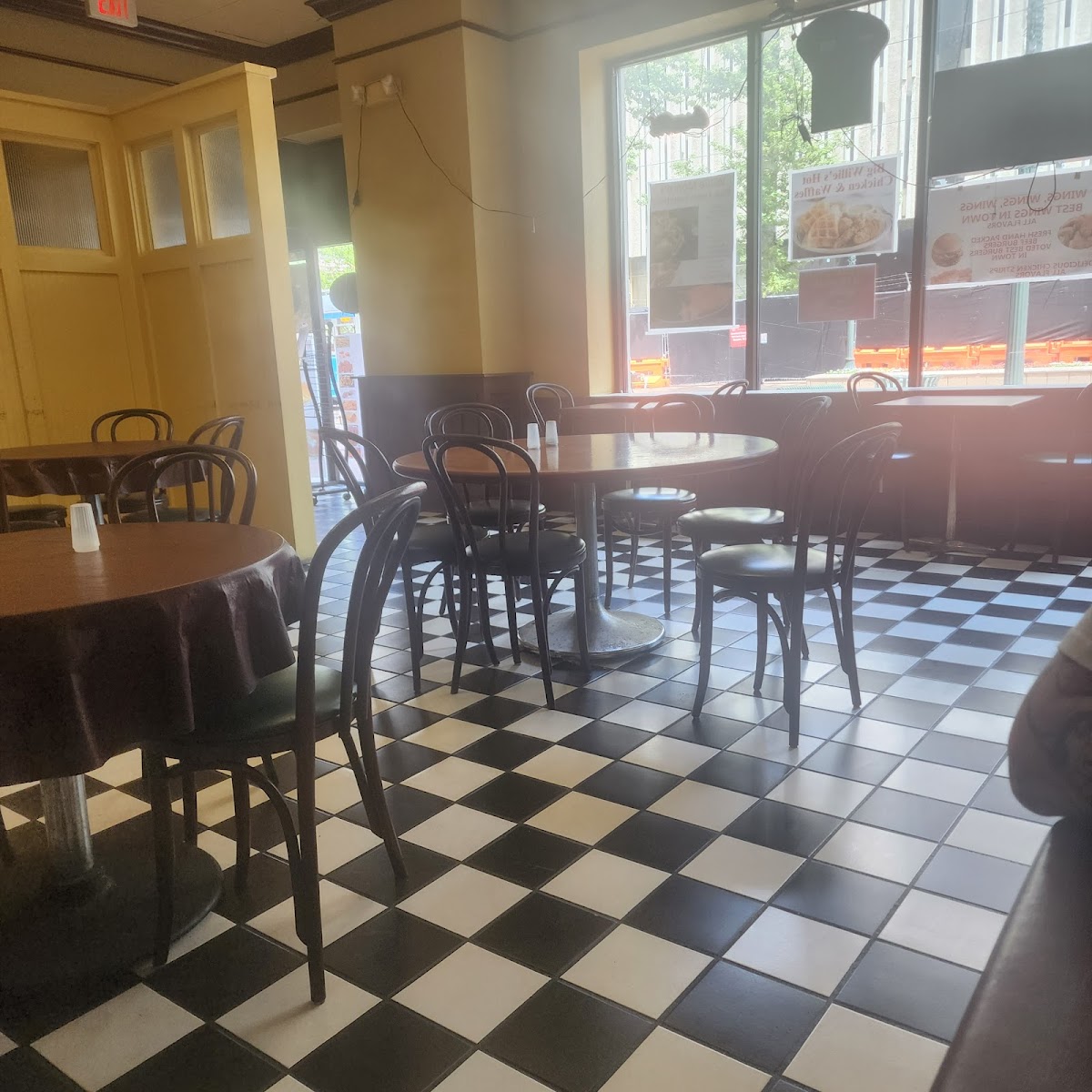 Willie Moore's Family Restaurant